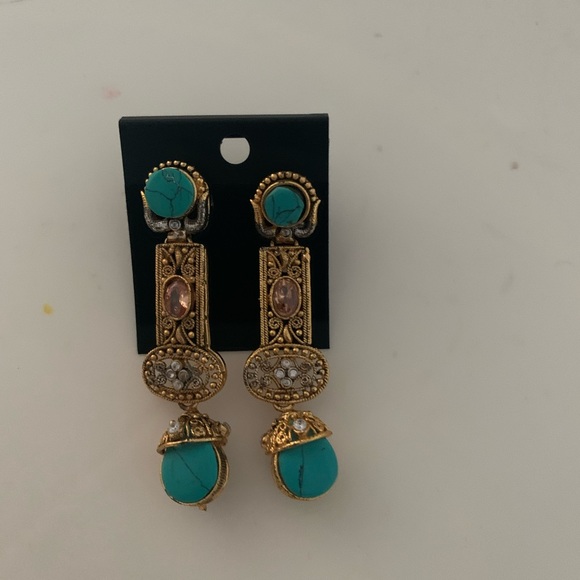 Long style earrings - Picture 2 of 5
